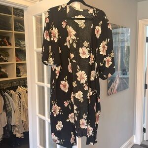 Floral Short Sleeve Shawl